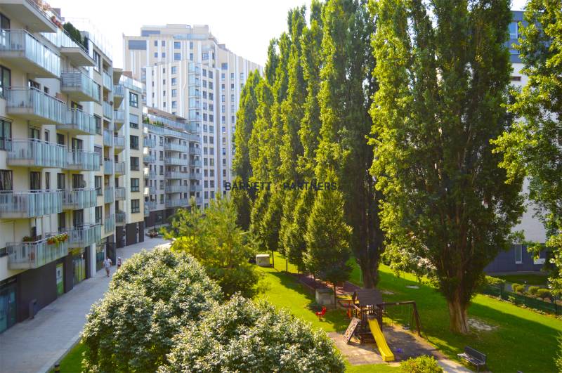 аренда 3-комнатная , Prešovská, Bratislava - Ružinov, Slovakia